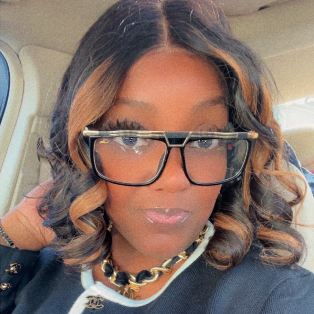Meet your Posher, Kimberly
